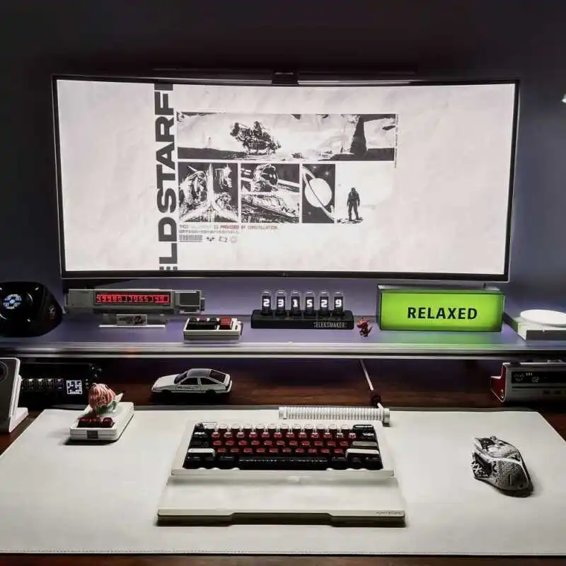 Support de moniteur en alumini - Desk Setup Monitor And Laptop avis et prix